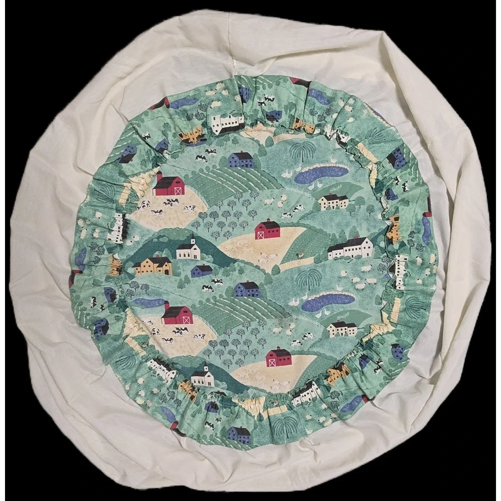 Round Accent Table Cloth 27 Inches Around, Cowboys, Farm Country Collectible (U)